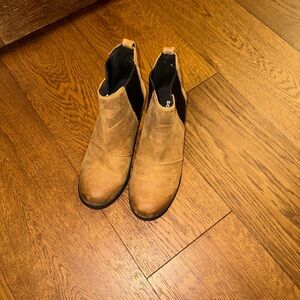 Sorel Women’s Brown Wedge Boots